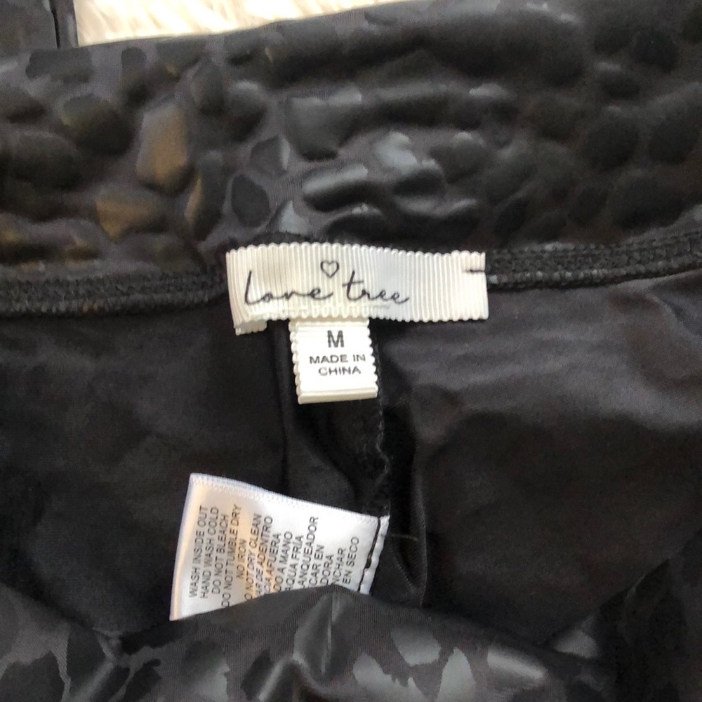 Love Tree Leopard Faux Leather Animal Legging Black Size Small Medium Large - Picture 6 of 15